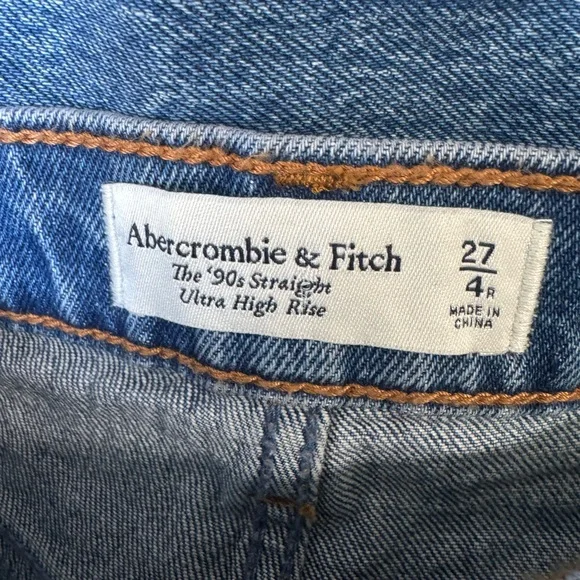 Abercrombie & Fitch Women's 90s Straight Ultra High Rise Leg Blue Jeans - Picture 8 of 14